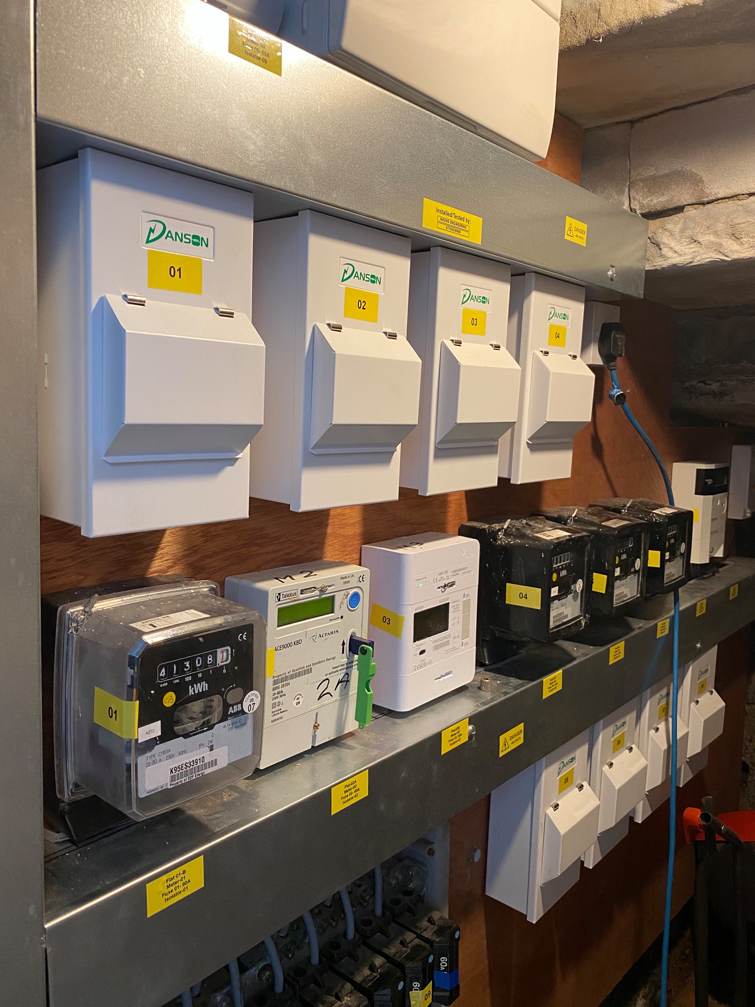 Electrical installation banner